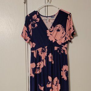 Maternity dress medium